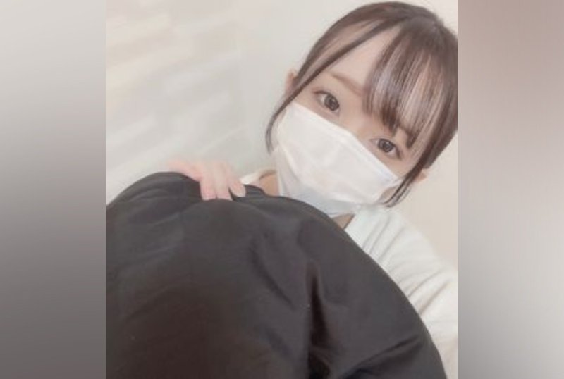 FC2PPV 3059030 [First Appearance] **High 030 Raw Hime-Chan, My First Live Vaginal Cum Shot Sex On My Way Home From School