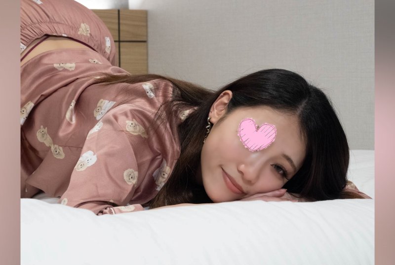 FC2PPV 4050715 [Pajamas★Monashi] Pajamas De Ojama♥ Even Though She Is 22 Years Old, She Is So Sexy! An Old Lady Type With An Outstanding Style ♥ A White Gal Who Is In High Spirits And Has A Great Personality ♥ Riko Who Wants To Experience More Naughty Things