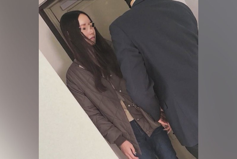 FC2PPV 4213725 [Individual] The Whole Story Of Arranging A Woman Who Needed Money Urgently In An Empty Room Somewhere In Tokyo. Although She Refuses Once, In The End She Can’t Rely On Anyone Else And Is R***d And R***d By A Perverted Amateur Mania Customer.