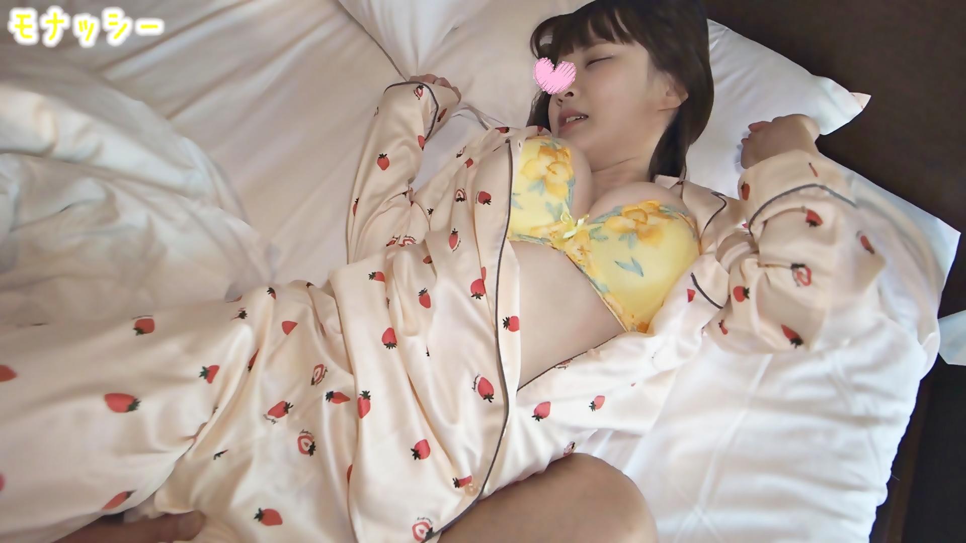 FC2PPV 3076518 [Pajamas Monashi] Pajamas De Ojama ♥ I’ll Lick Myself With An I Cup-Eroy With Depressed Nipples ♥ Just Before Firing With Fucking! Provocation With Echiechi Anime Voice ♥ Strawberry-Patterned Pink Pajamas And Pulpako ♥