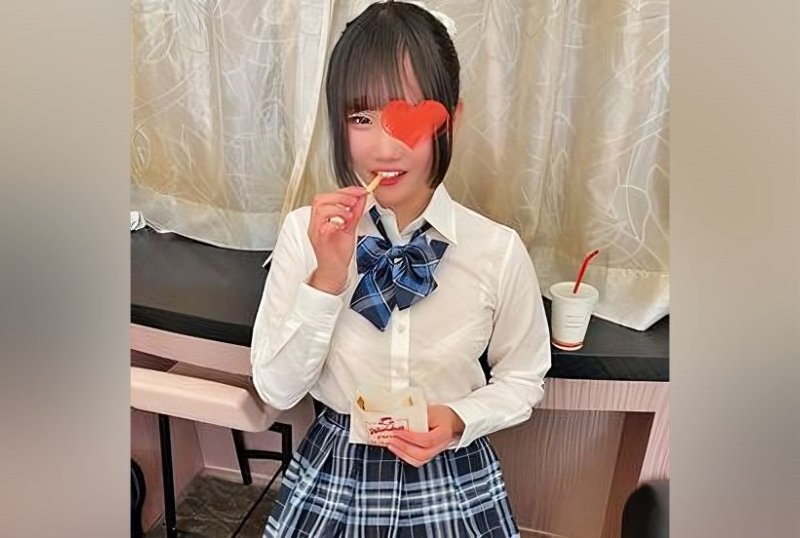 FC2PPV 3117128 A Teenage Current Sophomore With A Cute Smile Who Picked Up At A Fast Food Store. She Has Beautiful Big Breasts With A Young Face And A Plump Body In A Uniform Is Too Lewd. If She Says, 
