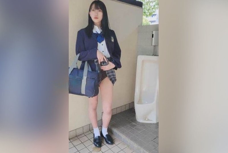 FC2PPV 3508299 A Student With Long Black Hair. After School In The Public Restroom Behind The School