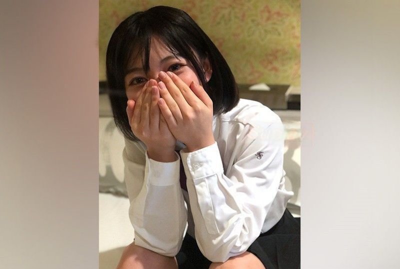 FC2PPV 1698470 I Went To The 18-Year-Old Icchan Who Felt Too Much About Losing Her Virginity! [cen]