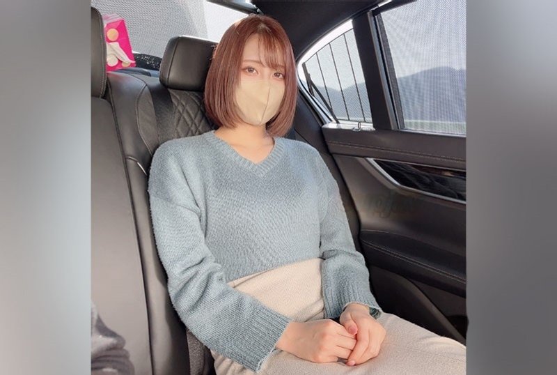 FC2PPV 3253504 [Amateur] [First Shot] A Super Beautiful Student With An Unbearable Style Gives A Deep Blowjob In The Car! ! Massive Ejaculation In The Mouth In Broad Daylight